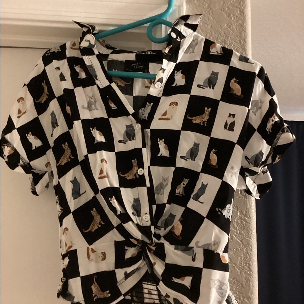 Cat blouse with ties